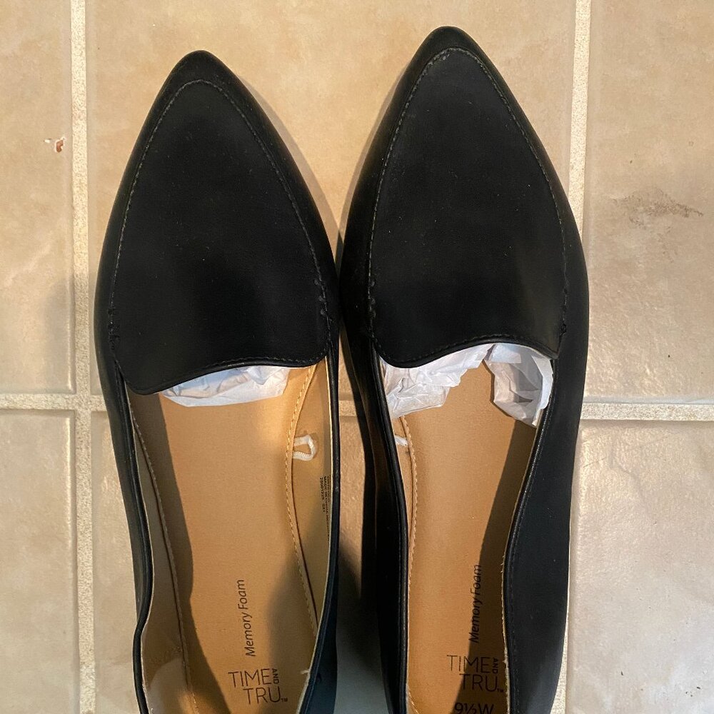Time and Tru brand new black flats